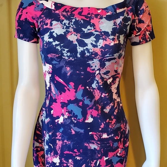 Design lab Lord and Taylor body con dress - Picture 4 of 5